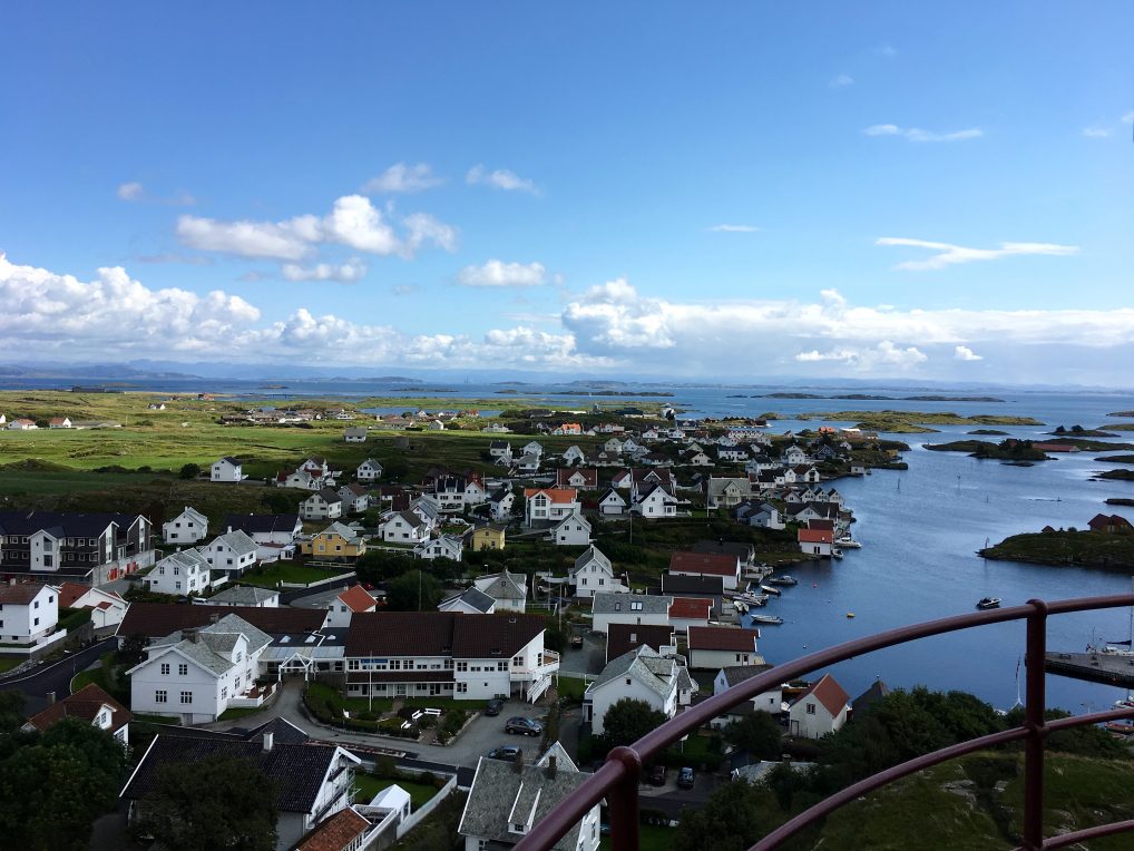 Formidabel utsikt over Kvitsøy fra toppen av fyret.